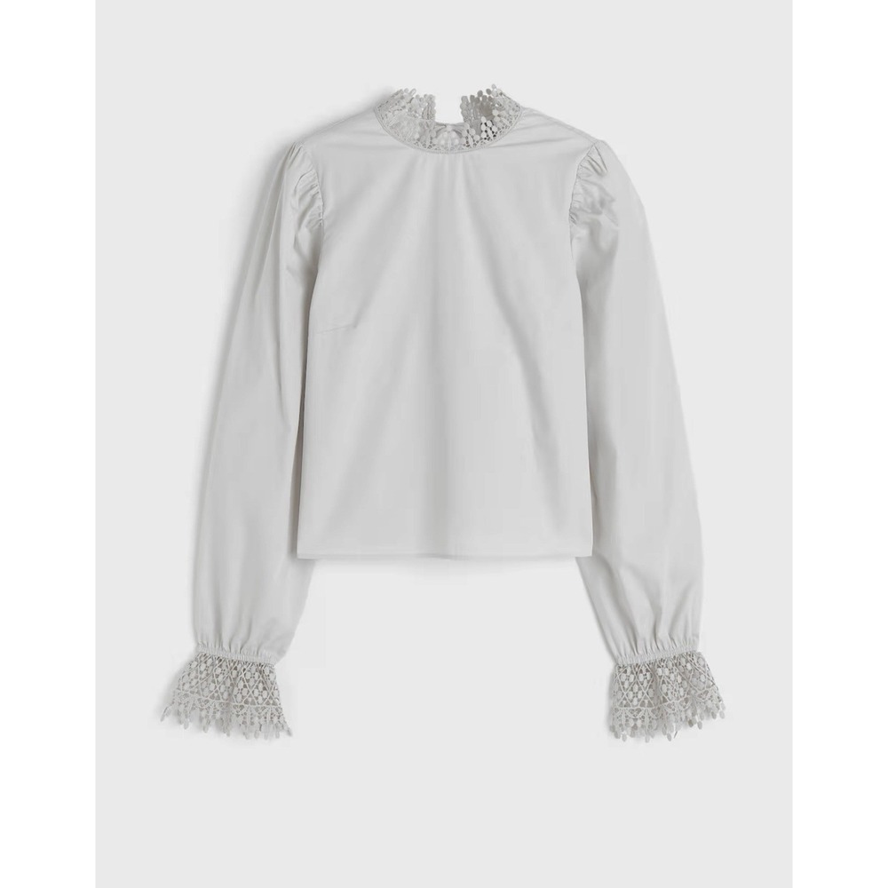 H&M DIVIDED Lace Trim Poplin Top Womens M Light Grey Tie Back Long Sleeve Unique